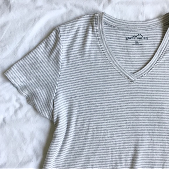 Eddie Bauer grey & white striped v-neck tee - Picture 4 of 4